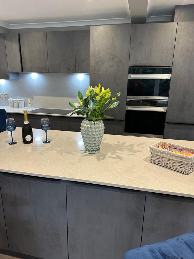 Cameron Coach House Modern In Murrayfield Vakantiehuis *